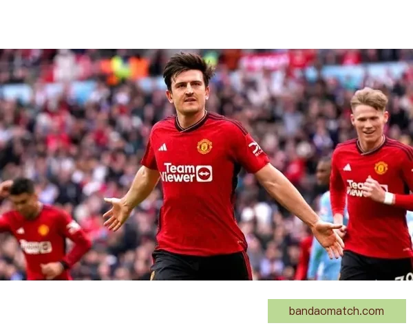 曼联再度接洽英格兰铁卫球员愿加盟曾被标价七千万失败